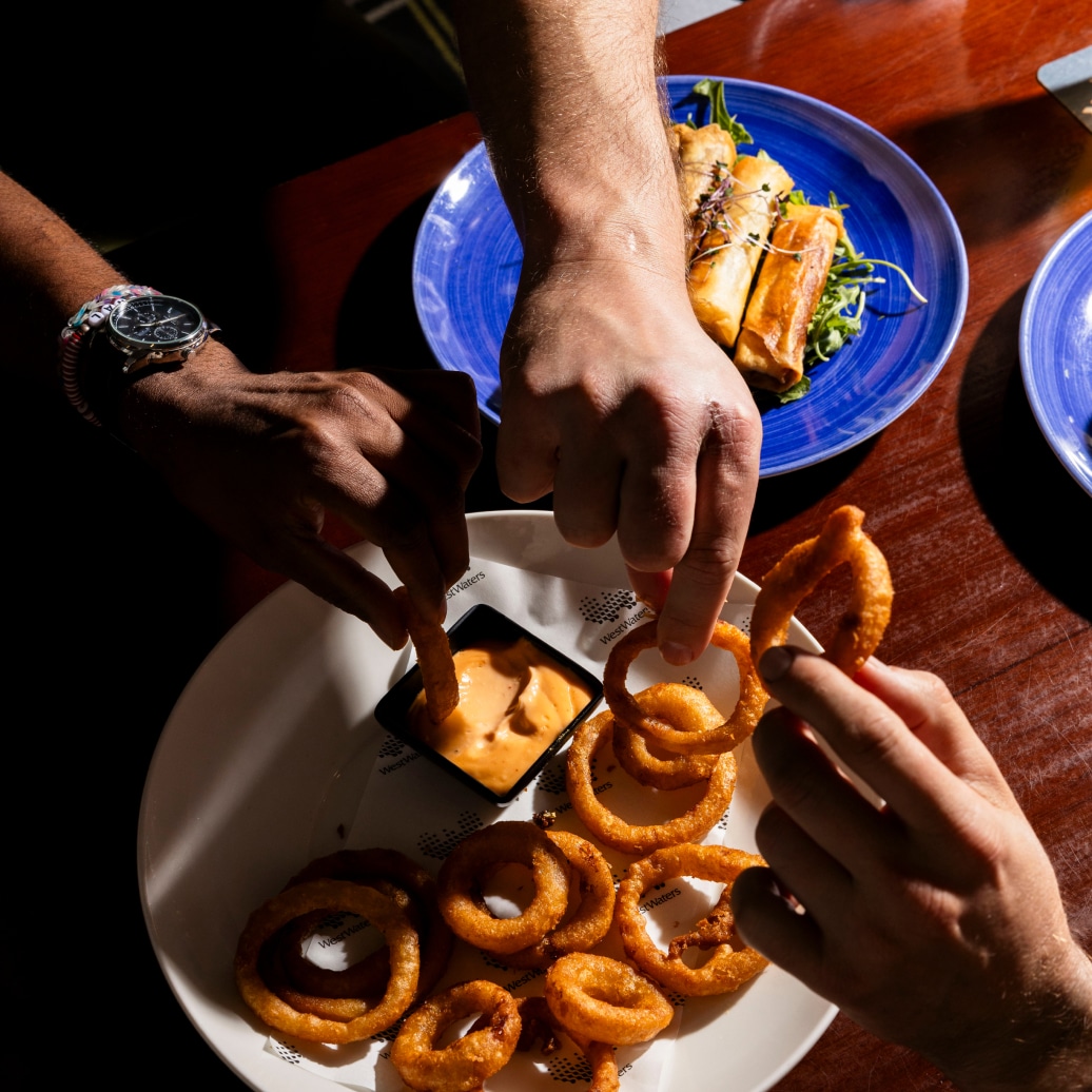 shareplates hands onionrings chips 1